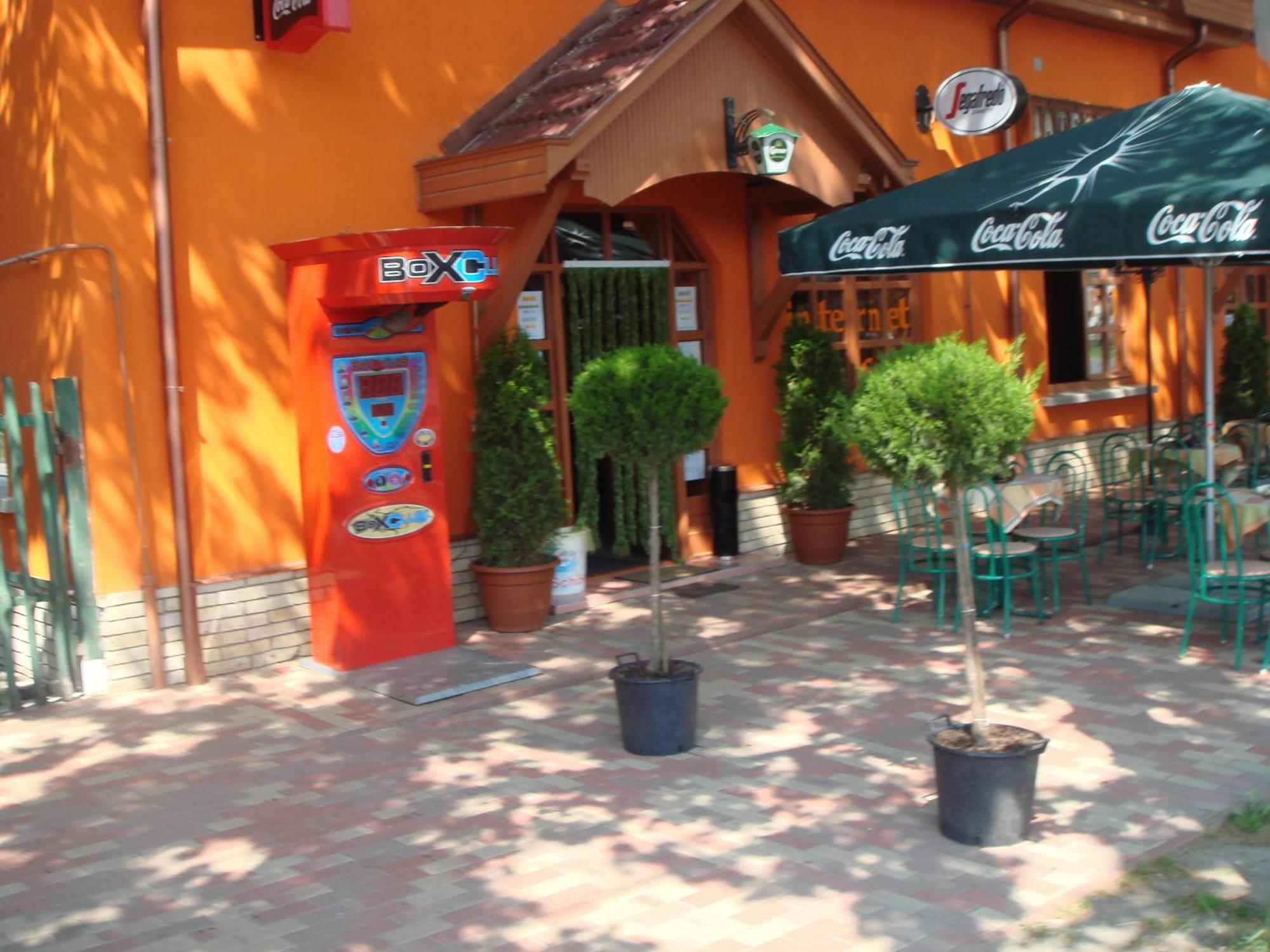 NagyszenasPlatan Panzio住宿加早餐旅馆 外观 照片
